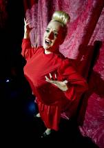 Heidi esiintym�ss�